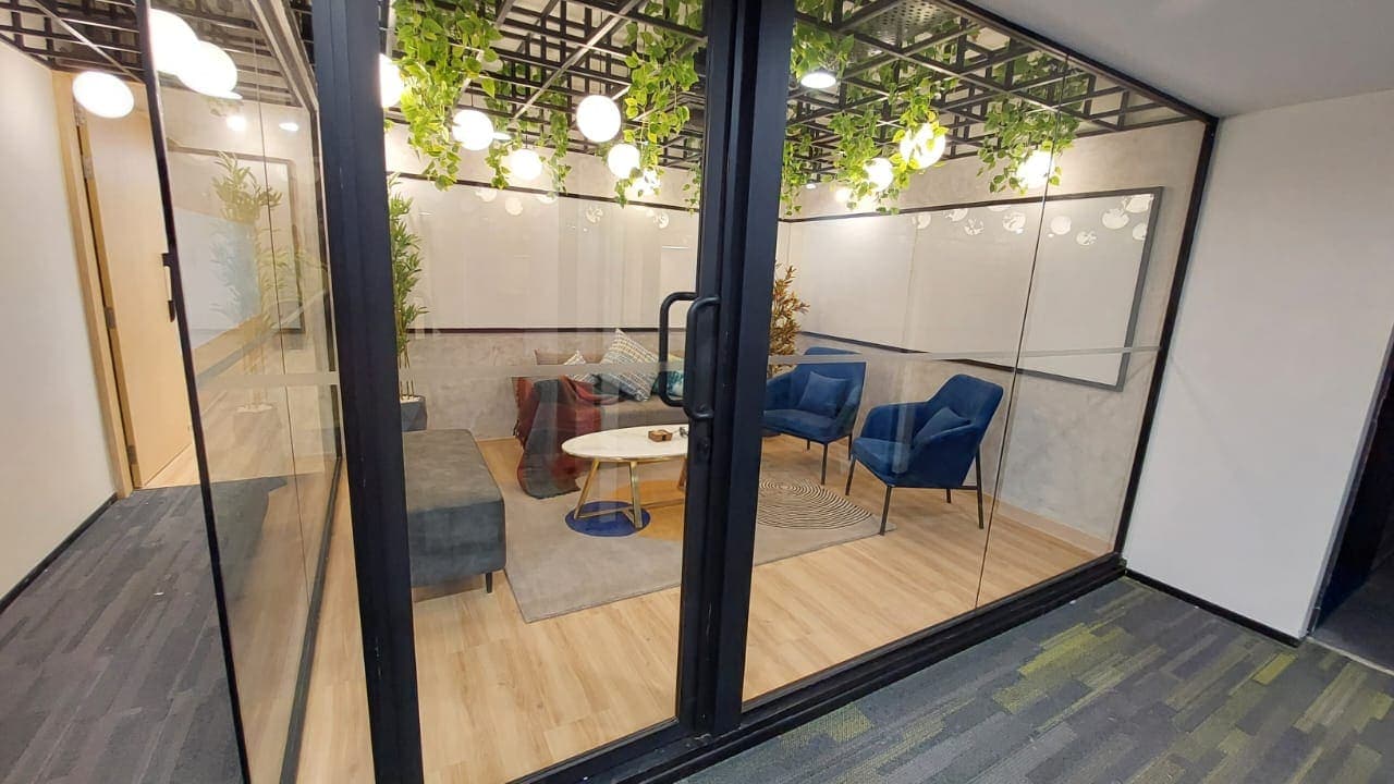 Tech lounge